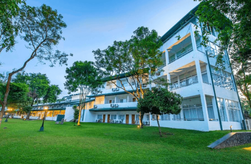 Hotel Sudu Araliya